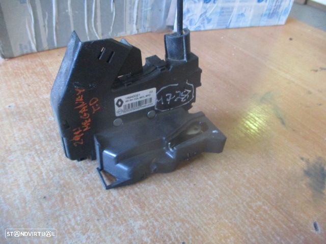 Fecho 825025222R RENAULT MEGANE 4 2017 1.5DCI 110CV 5P AZUL TD 4 PINOS - 4