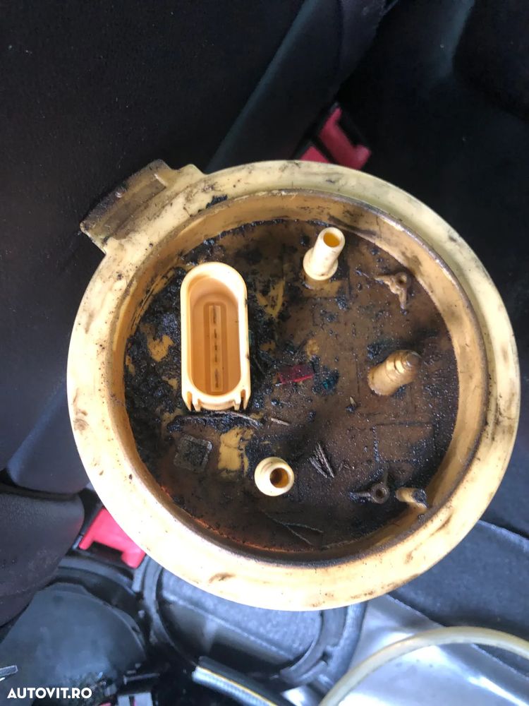 Pompa motorina rezervor combustibil Volkswagen Passat B7 1,6 TDI 2012 - 3