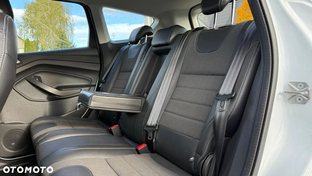 Ford Kuga 2.0 TDCi 4WD Titanium Plus - 36