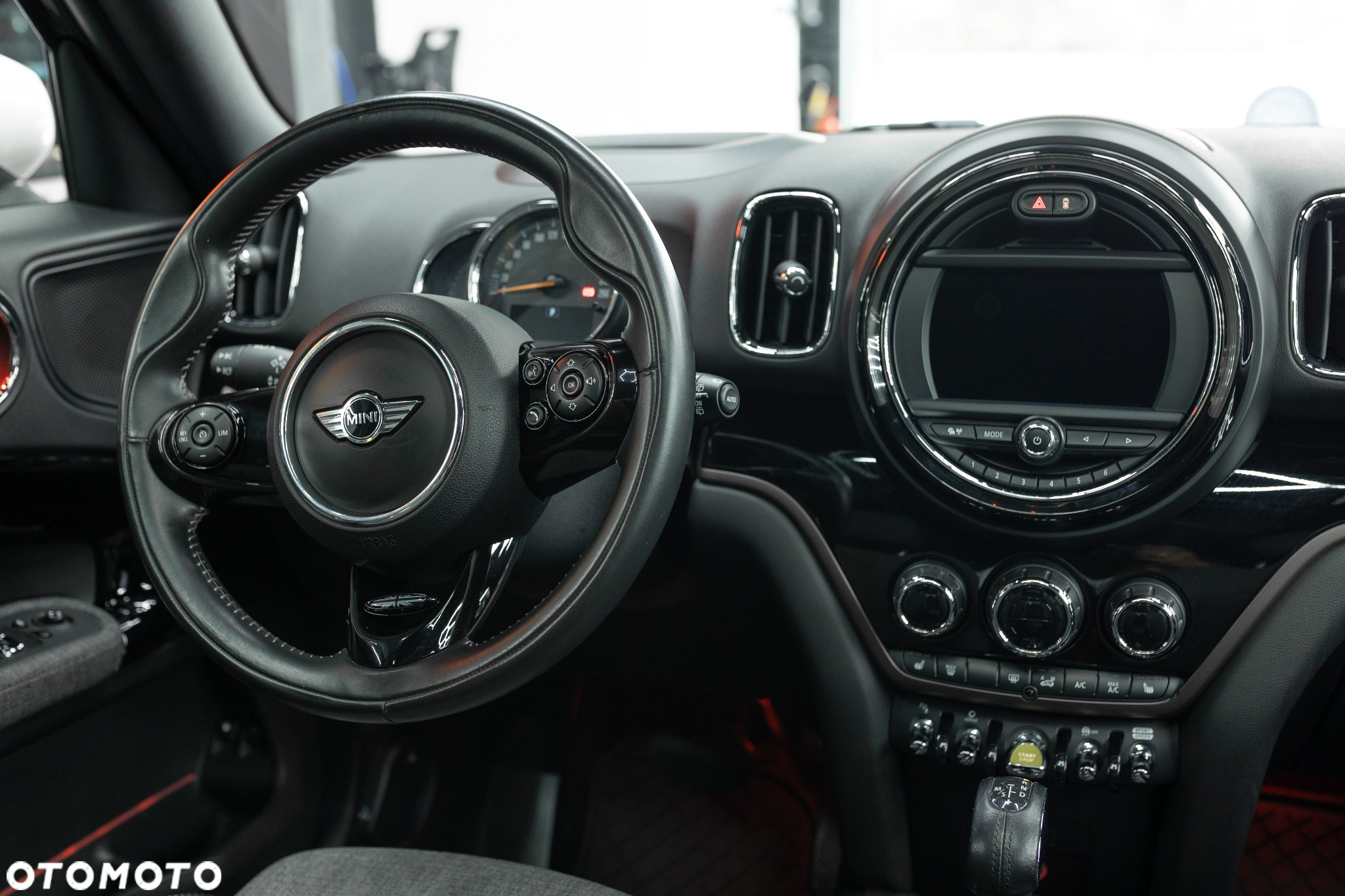 MINI Countryman Cooper SE ALL4 Shadow Edition - 17
