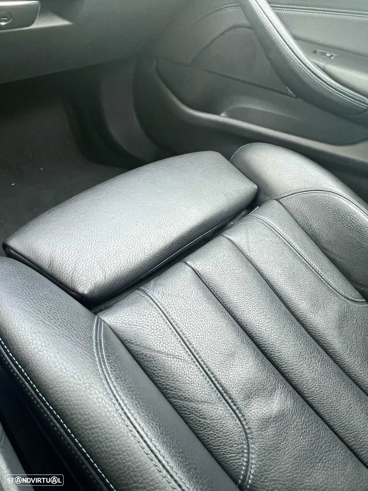 BMW 530 e Pack Desportivo M - 12