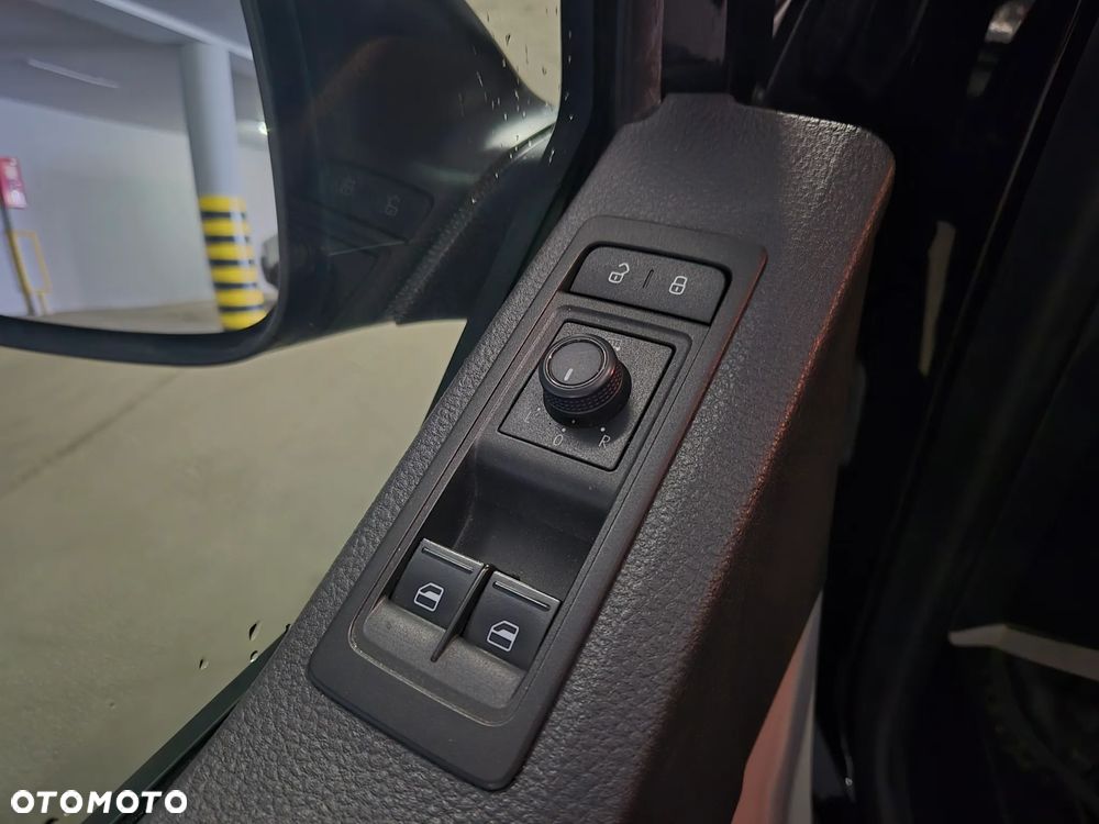 Volkswagen Transporter L2H1 - 11