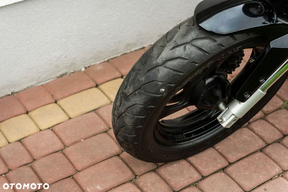 Suzuki Intruder - 7