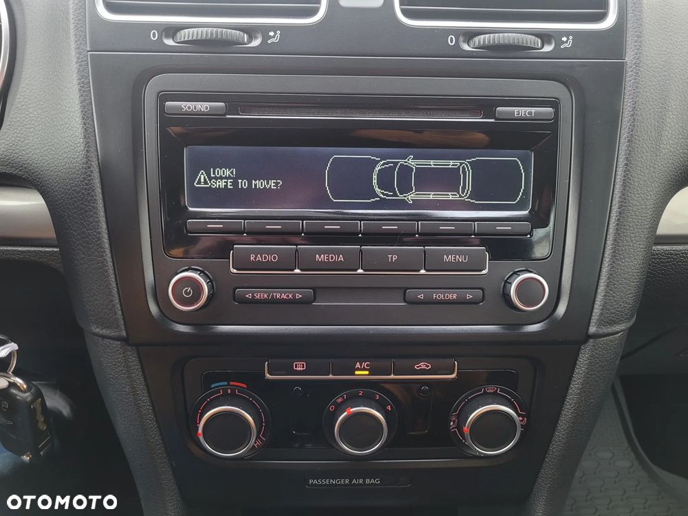 Volkswagen Golf 1.6 TDI Comfortline - 23
