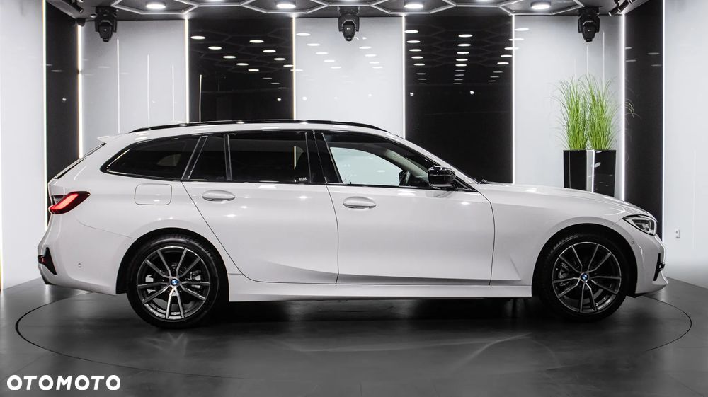 BMW Seria 3 320i Sport Line - 8