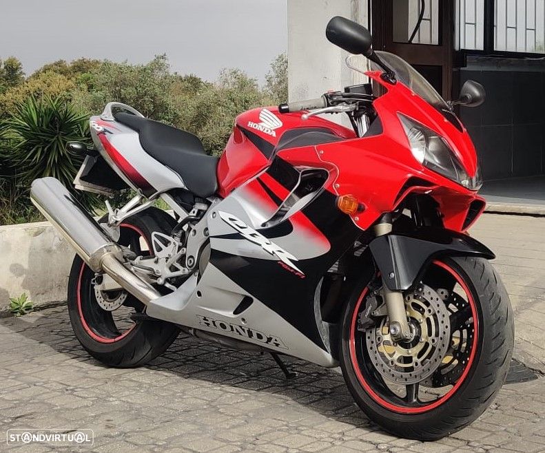 Honda CBR 600 F4i - 5