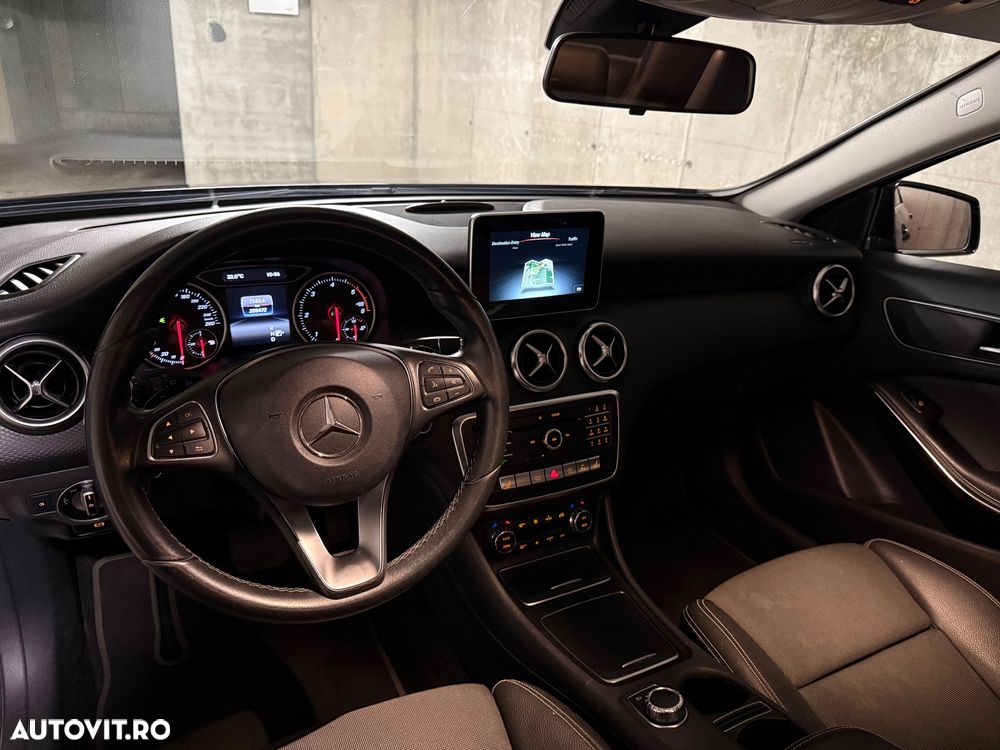 Mercedes-Benz A - 18