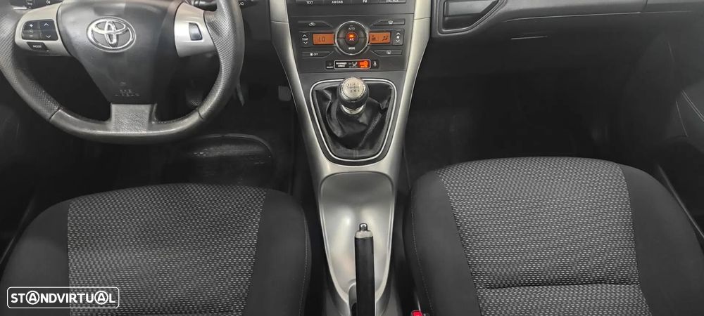 Toyota Auris 1.4 D-4D Sol - 48