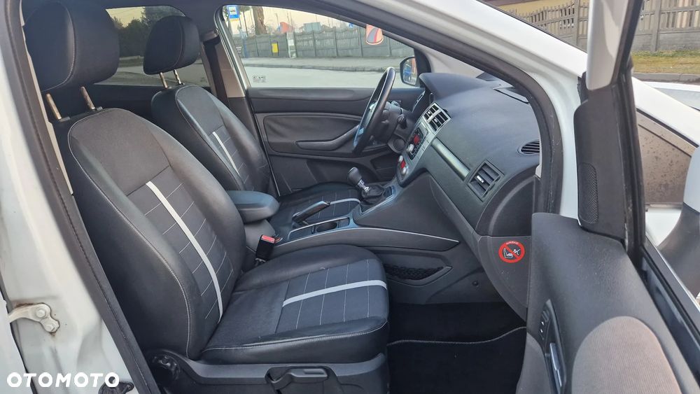 Ford Kuga 2.0 TDCi Trend - 12