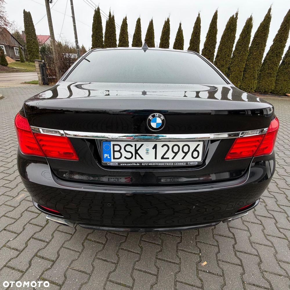 BMW Seria 7 740d xDrive - 23