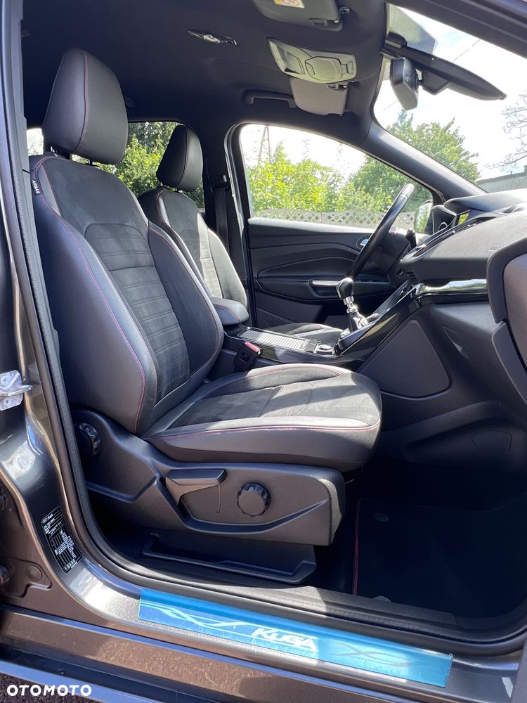 Ford Kuga 2.0 TDCi AWD ST-Line - 23