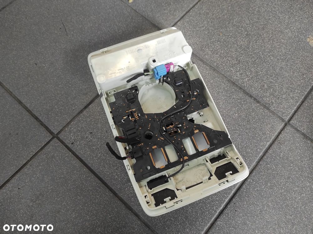 LAMPKA PODSUFITKI AUDI A4 B8 SCHOWEK NA OKULARY WYSYŁKA !!! - 3