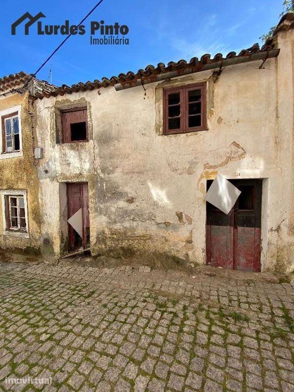 Moradias em Ruína - Grande imagem: 3/5