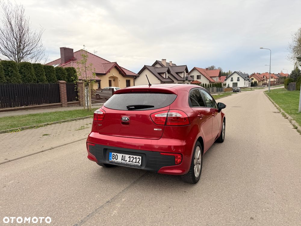 Kia Rio - 4