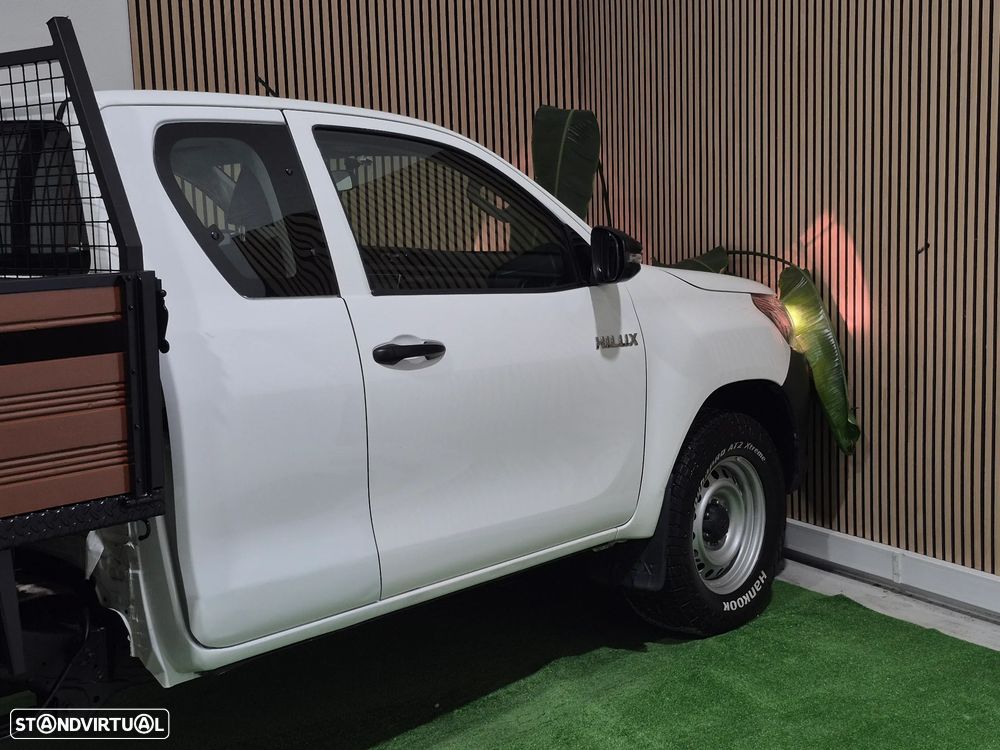 Toyota Hilux 2.4 D-4D - 2018 | GARANTIA | NACIONAL - 3 LUG - 9