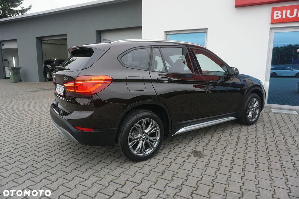 BMW X1 sDrive18d xLine sport - 32