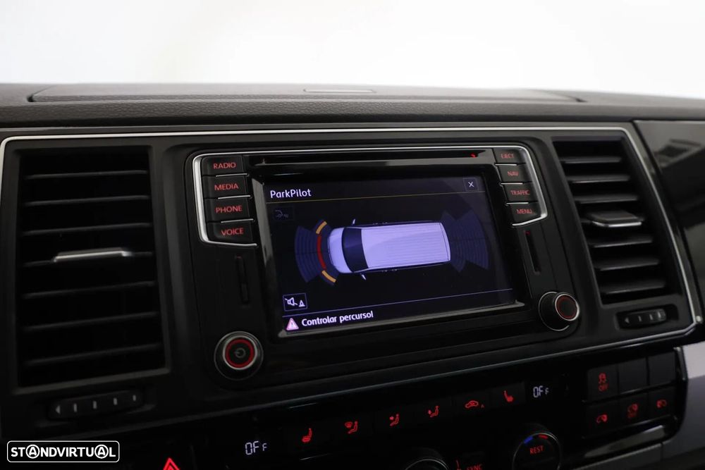 VW Caravelle - 32