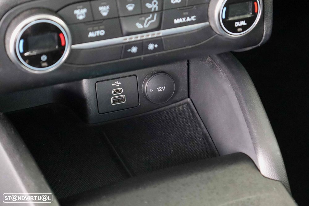 Ford Focus 1.5 TDCi ECOBlue Connected Aut. - 32