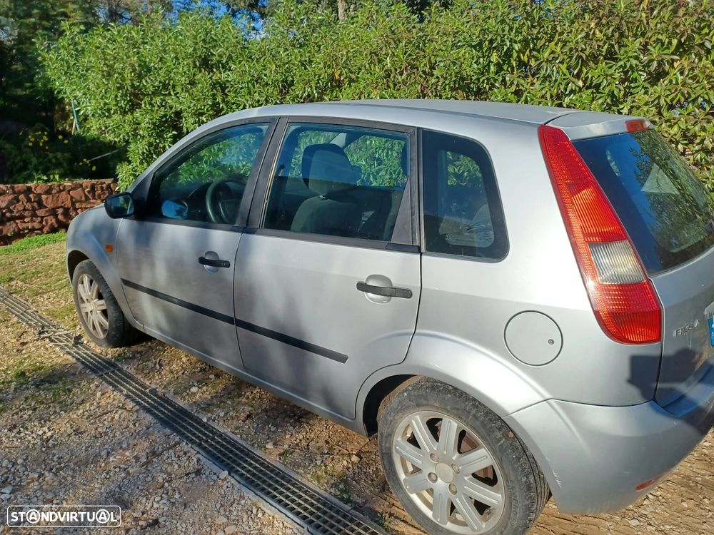 Ford Fiesta - 10