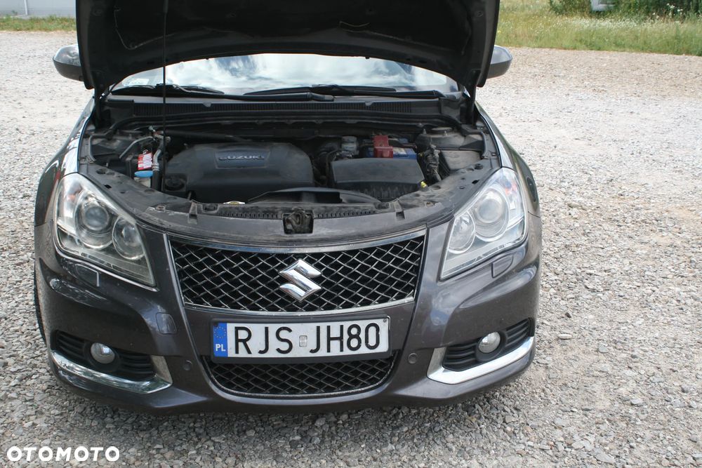 Suzuki Kizashi 2.4 Sport 4WD CVT - 22