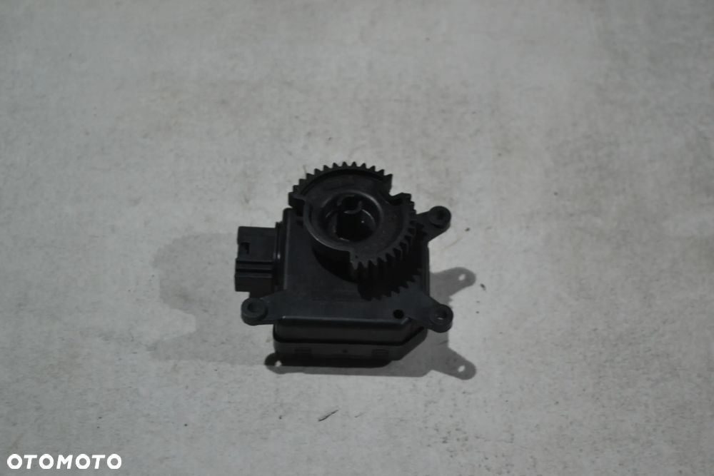 VW POLO 6R SKODA FABIA II SEAT IBIZA IV SILNICZEK REGULACJI KLAP NAGRZEWNICY 30.93682.01AD - 2