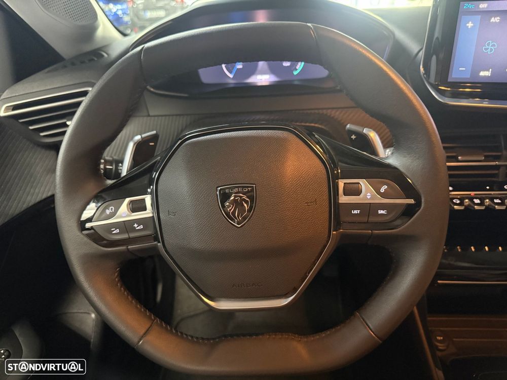 Peugeot 208 1.2 Hybrid Allure e-DCS6 - 8