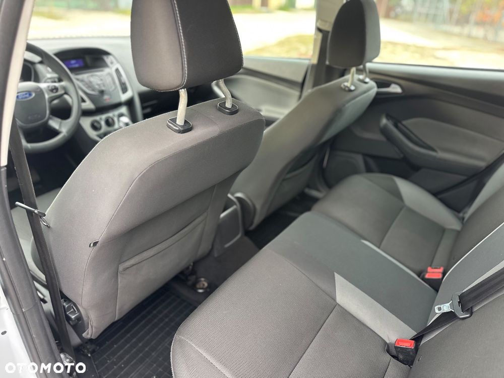 Ford Focus - 13