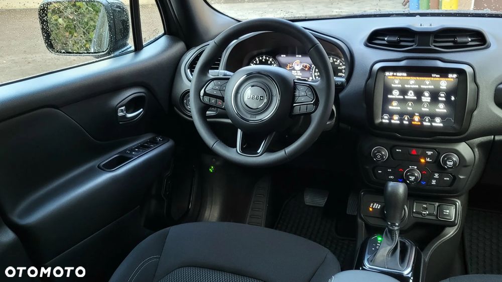 Jeep Renegade - 16