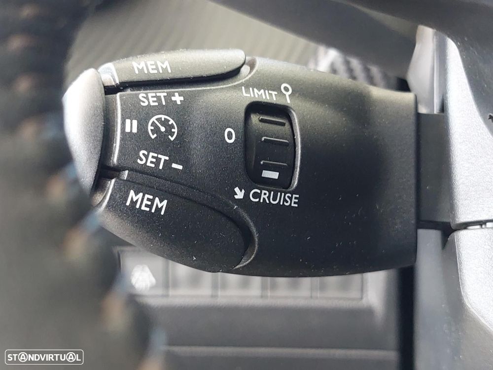 Peugeot 2008 1.5 BlueHDi Active Pack - 30