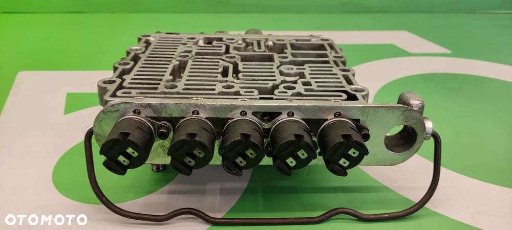 Blok zaworowy ZF 2093352067 Powershift F515100090100 Fendt Xylon 520 - 6