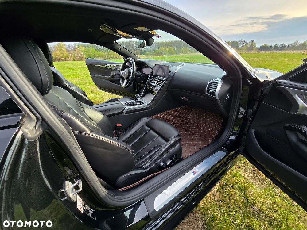 BMW Seria 8 - 18