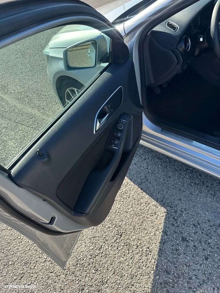Mercedes-Benz A 180 CDI (BlueEFFICIENCY) - 18