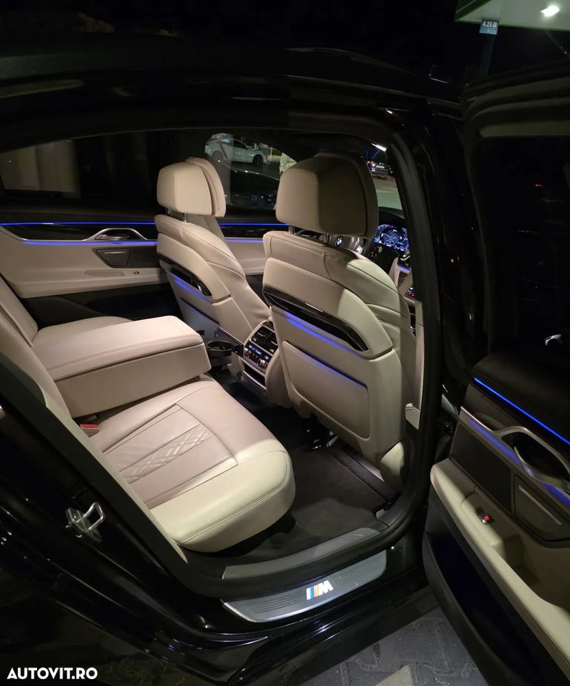 BMW Seria 7 745e - 14