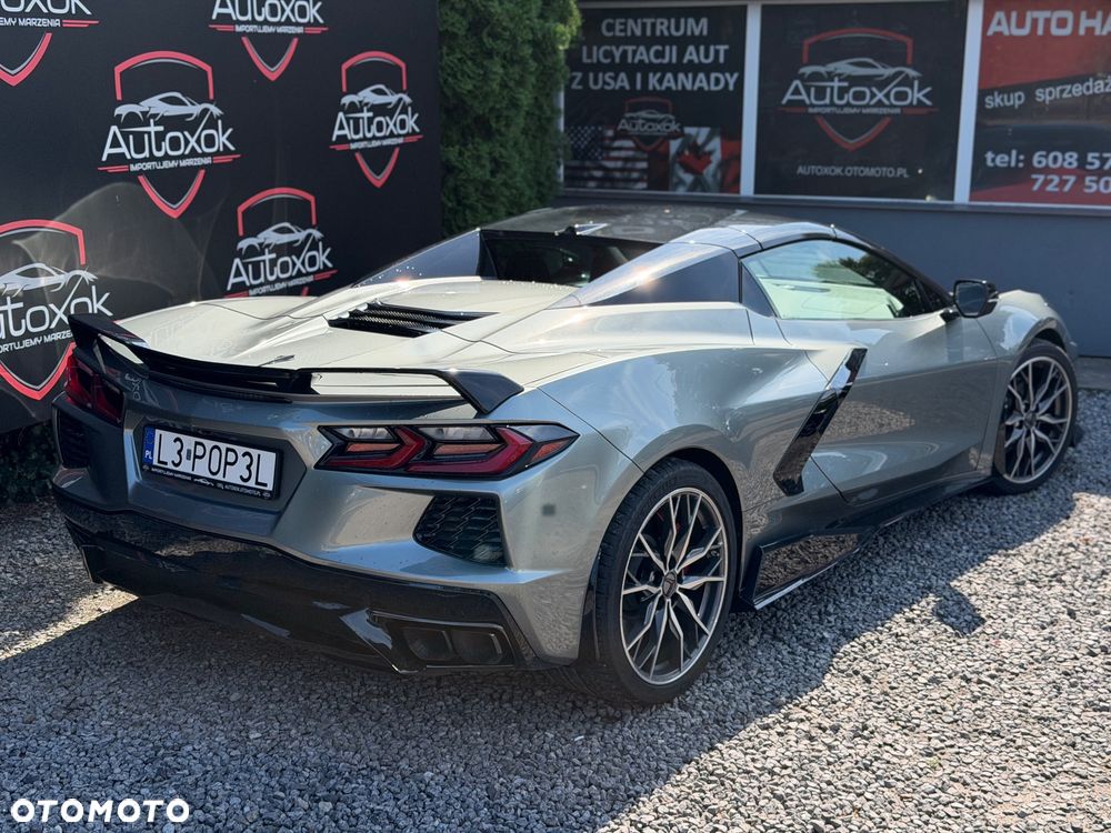 Chevrolet Corvette - 14