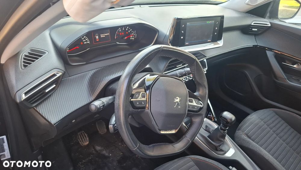 Peugeot 2008 - 13