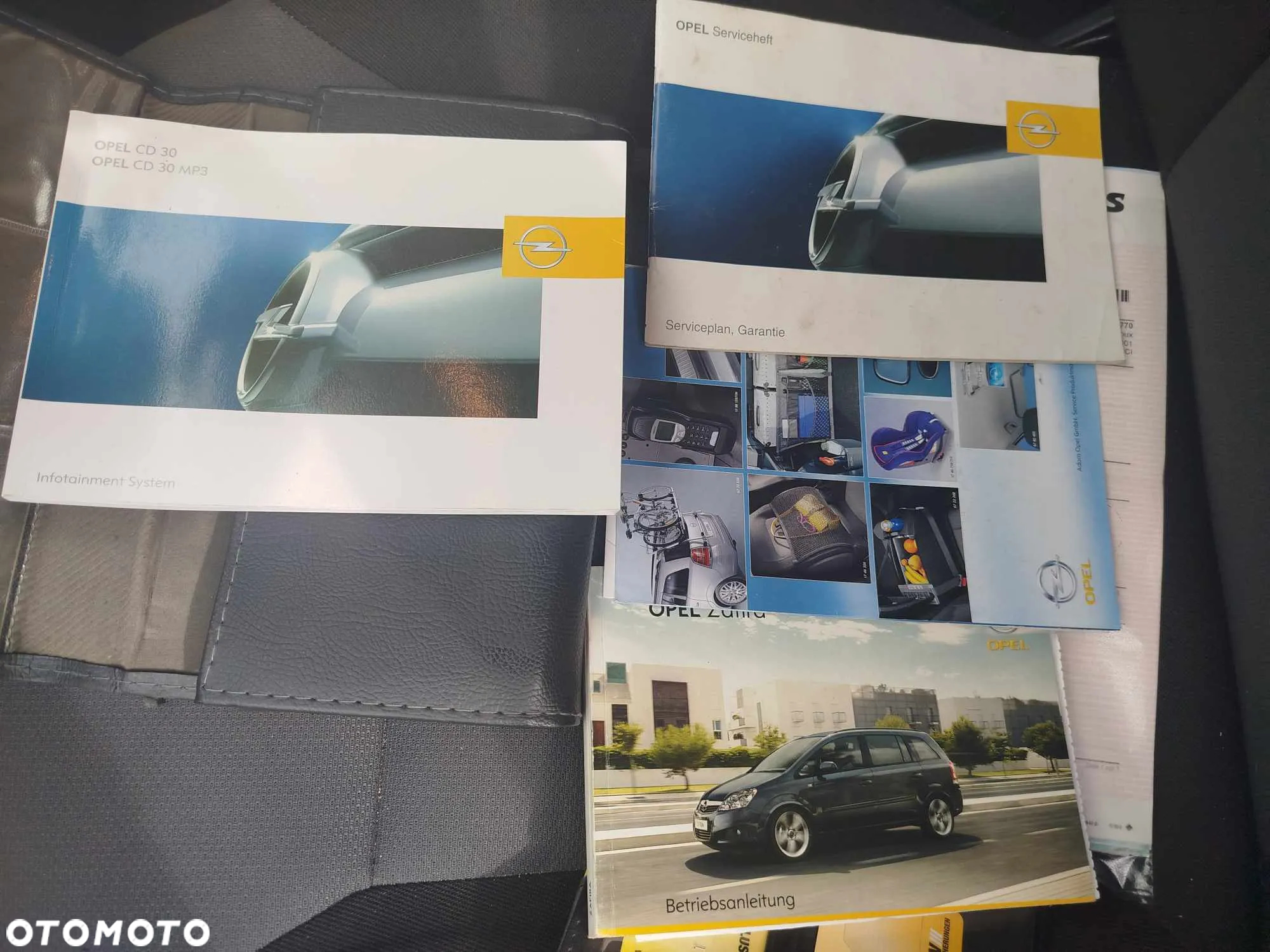 Opel Zafira 1.8 Cosmo - 10