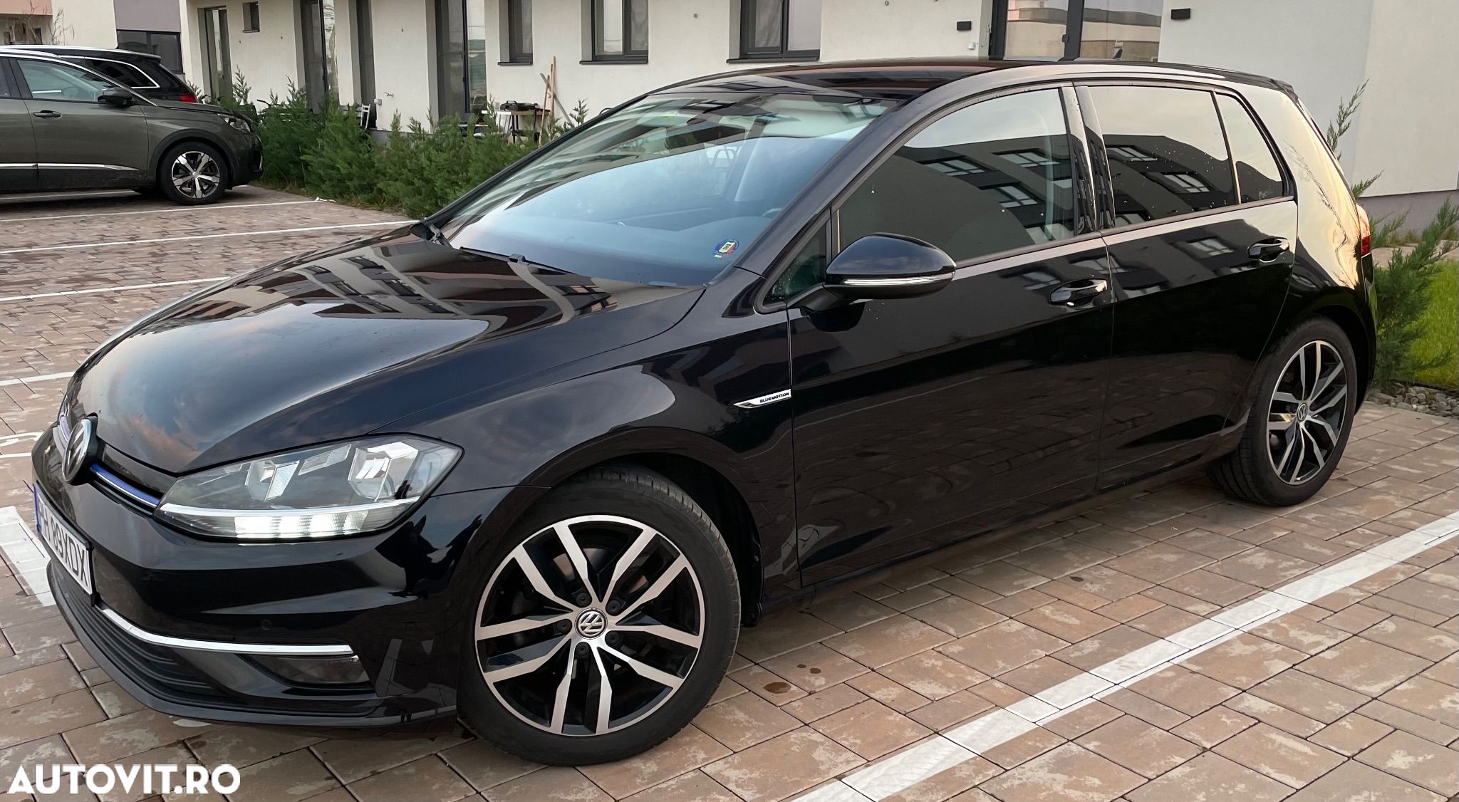 Volkswagen Golf 1.5 TSI Highline - 1