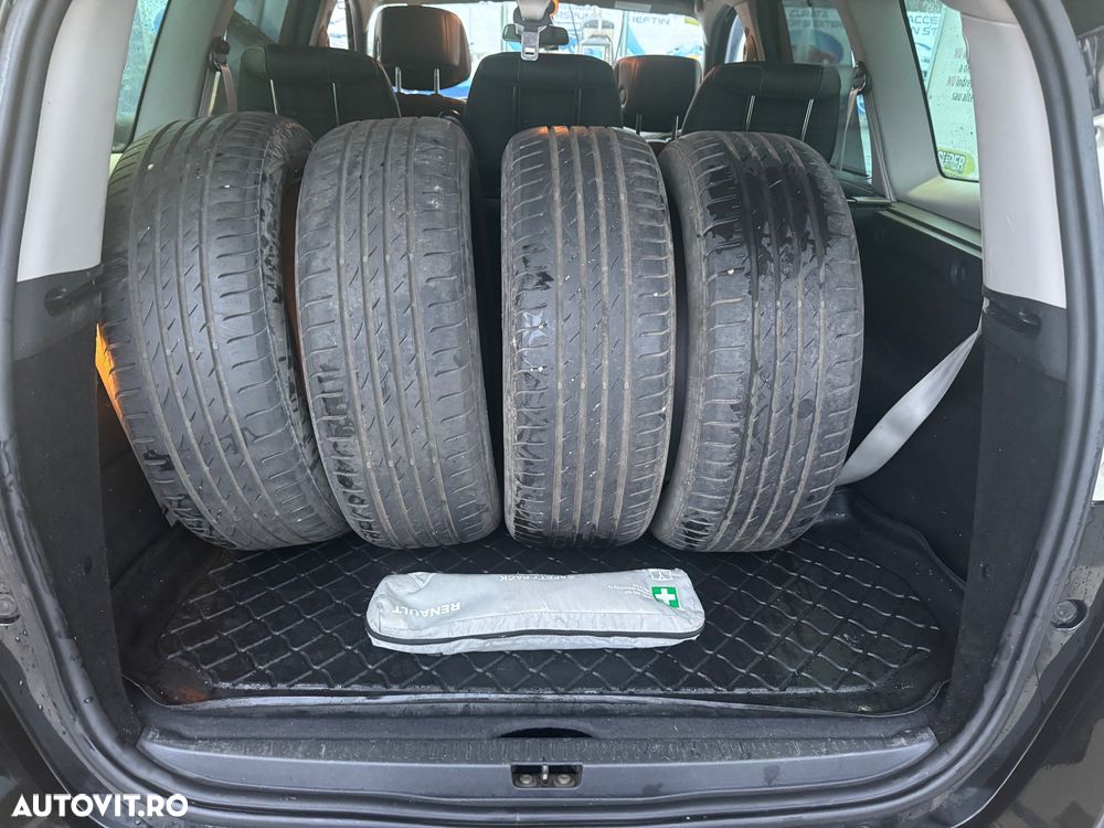 Renault Grand Scenic - 15