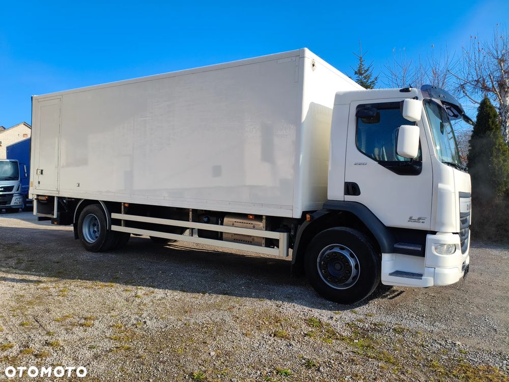 DAF DAF LF 250 / FA 290 / Izoterma / Winda / Holandia / Przebieg 241000 km /18 palet - 26