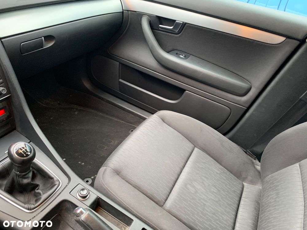 Audi A4 Avant - 33