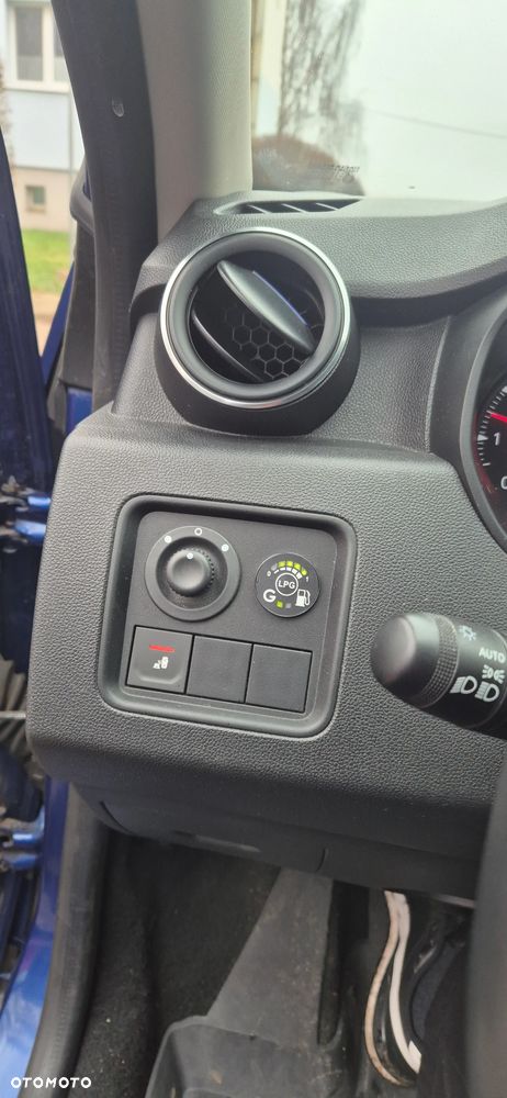 Dacia Duster ver-1-0-tce-sl-celebration - 11