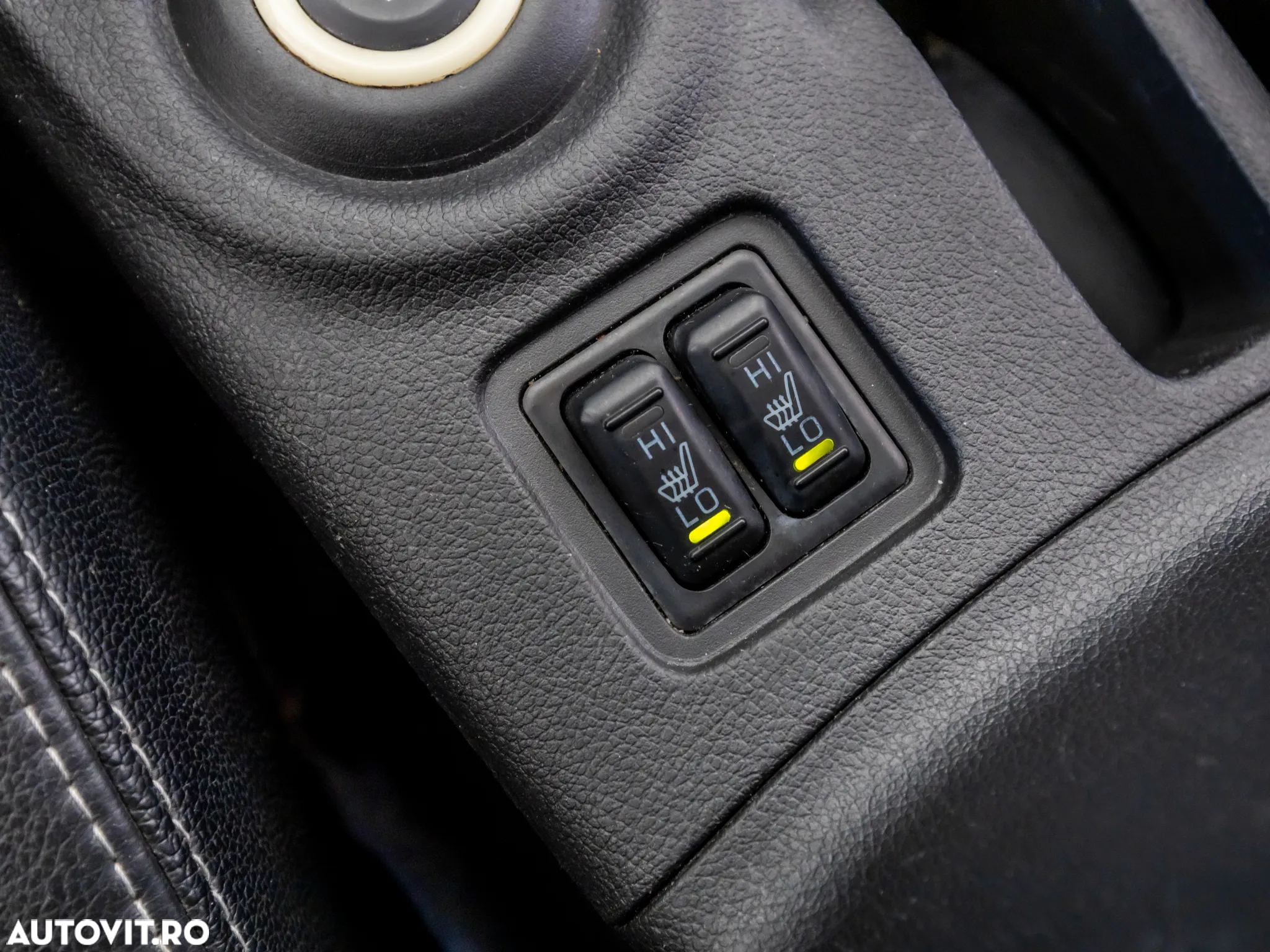 Mitsubishi Outlander 2.0 4WD Plug-In Hybrid - 24