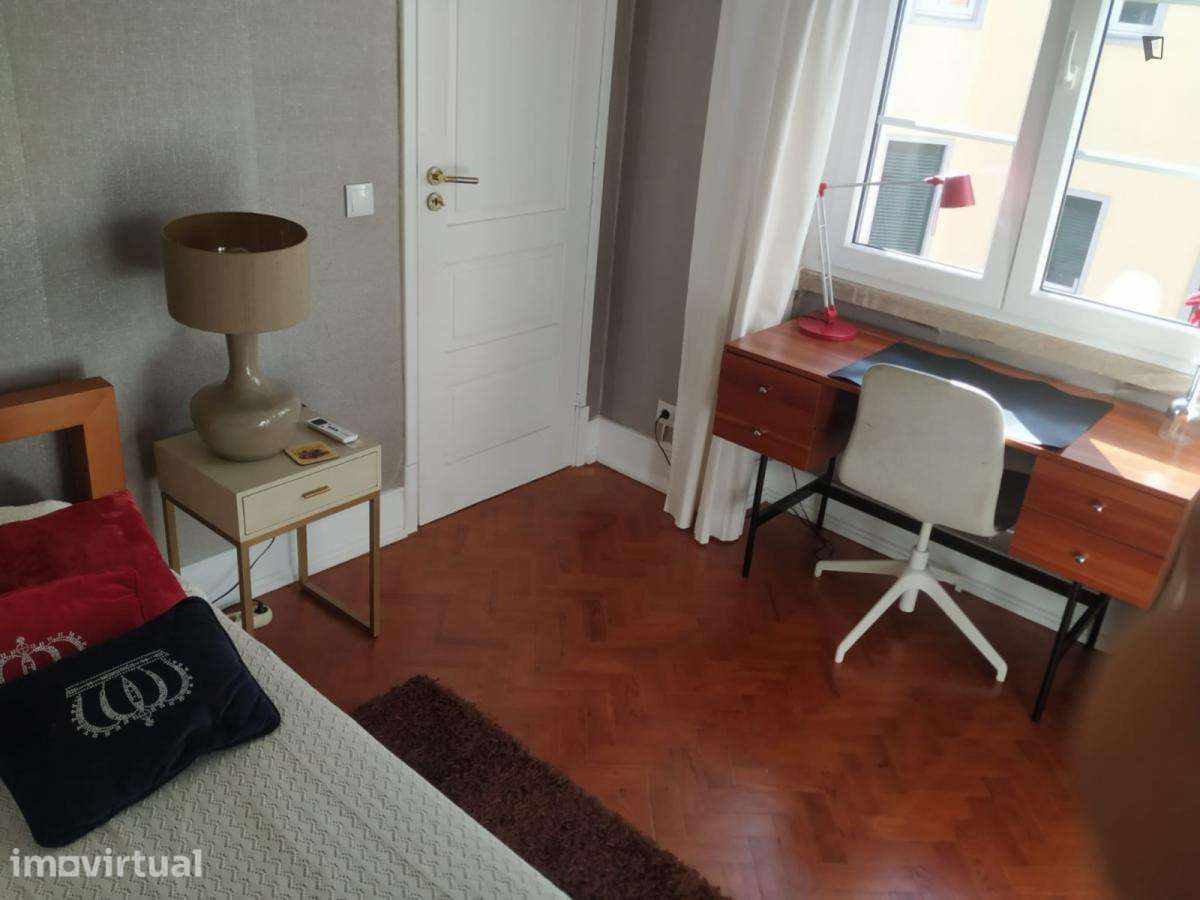 Quarto - localizado em Alameda Lisbon - Grande imagem: 3/10