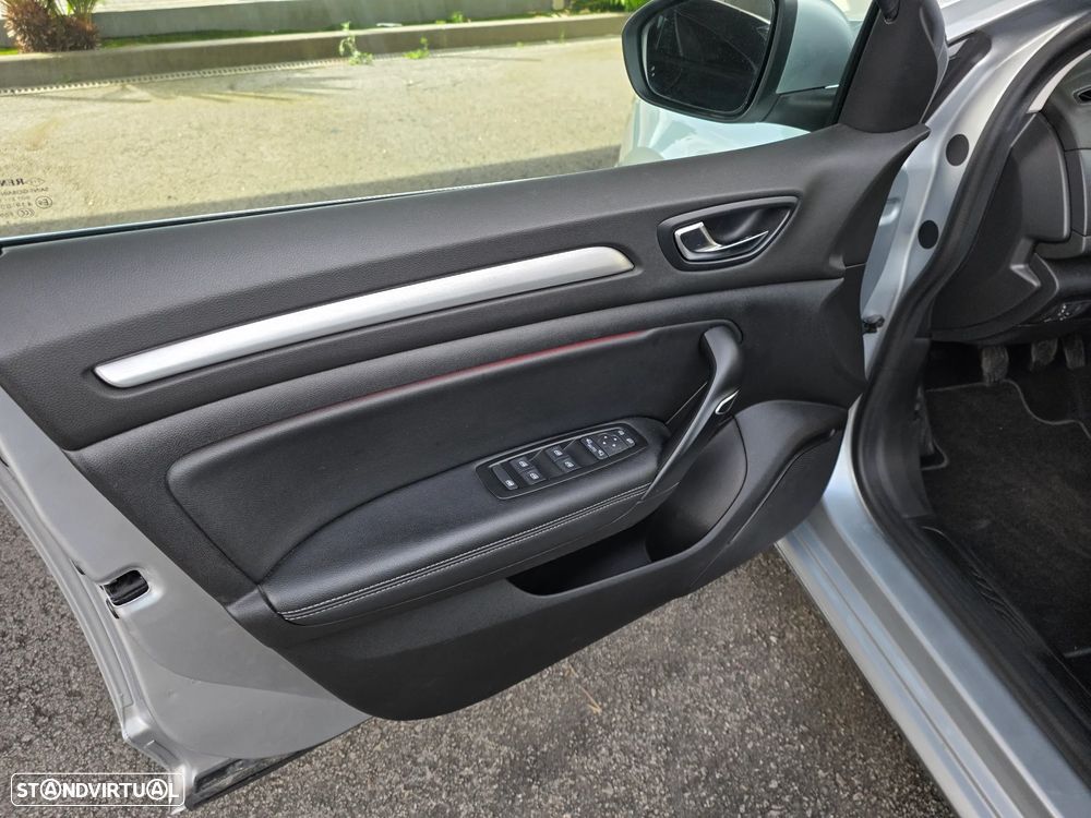 Renault Mégane BLUE dCi 115 INTENS - 19
