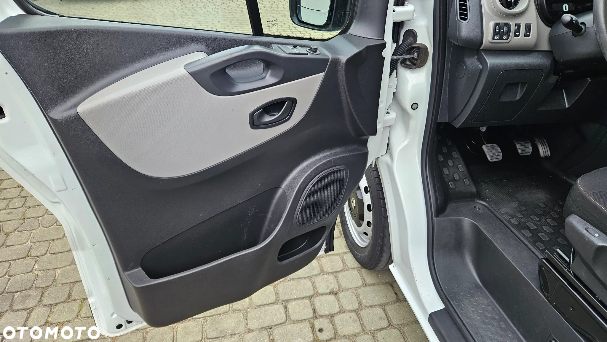 Renault Trafic 1,6DCI 120KM - 14