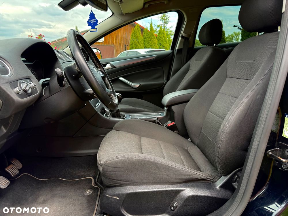 Ford Mondeo 2.0 TDCi Titanium - 16