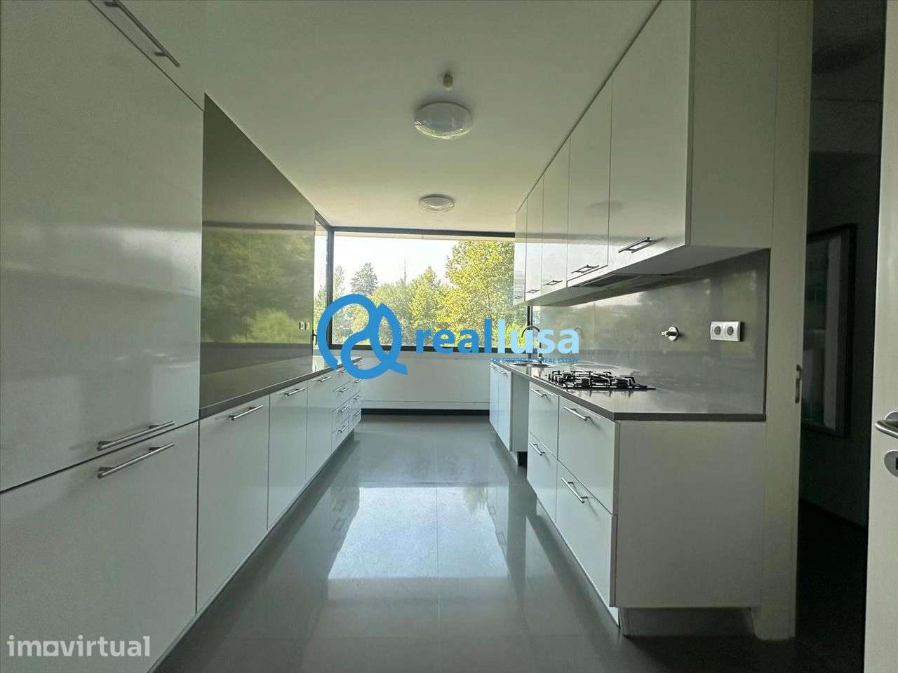 Apartamento T4 c/ garagem Vilar do Paraíso Vila Nova de Gaia - Grande imagem: 4/20