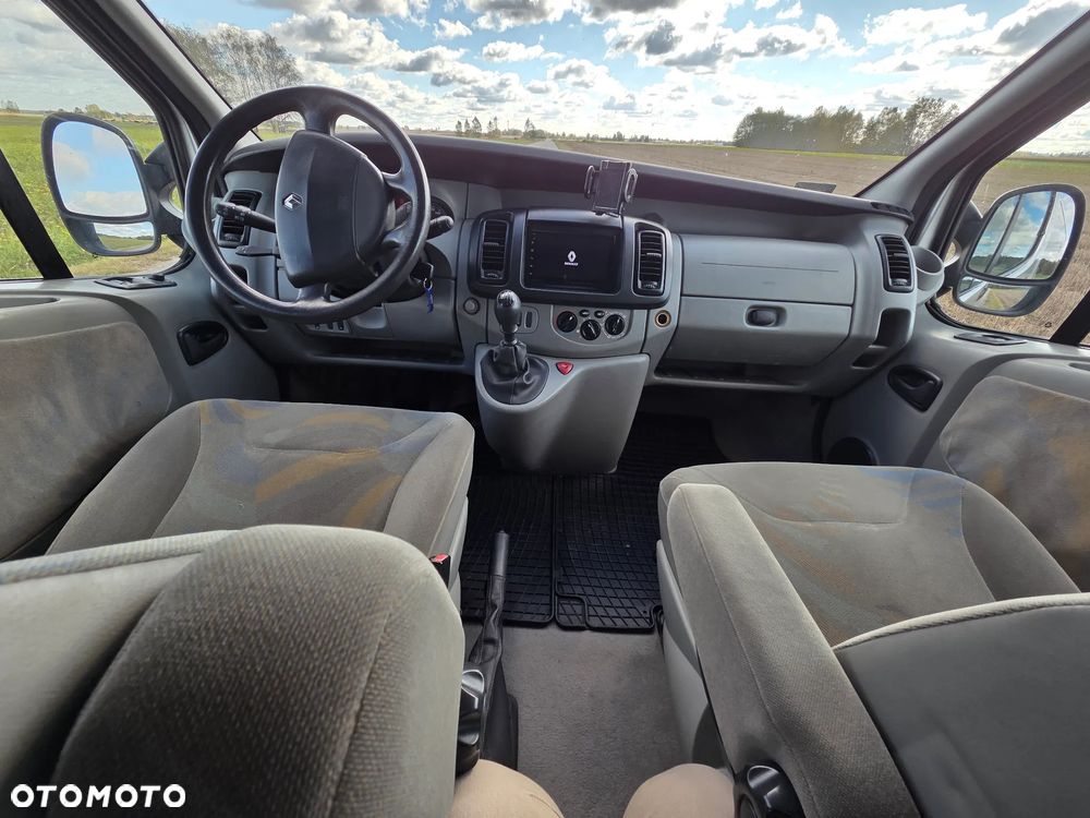 Renault Trafic dCi Passenger - 13