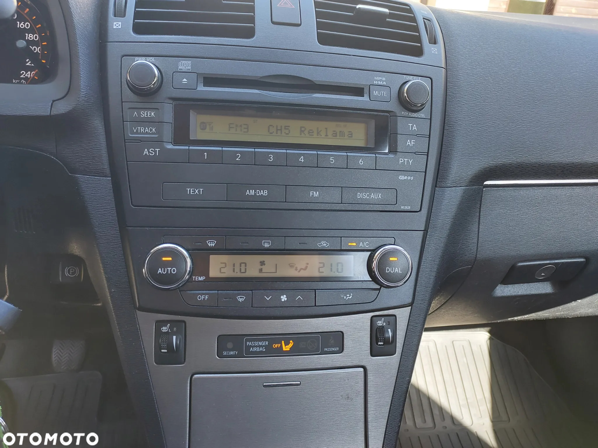 Toyota Avensis 2.0 Business Edition - 19