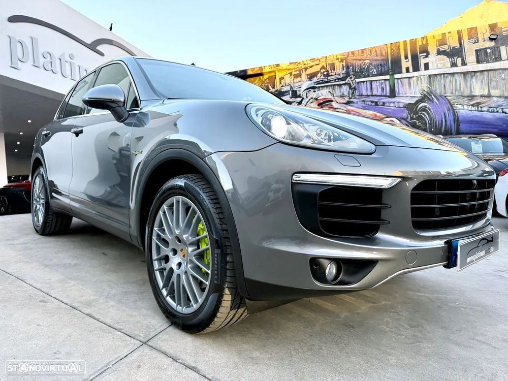 Porsche Cayenne S Hybrid - 43